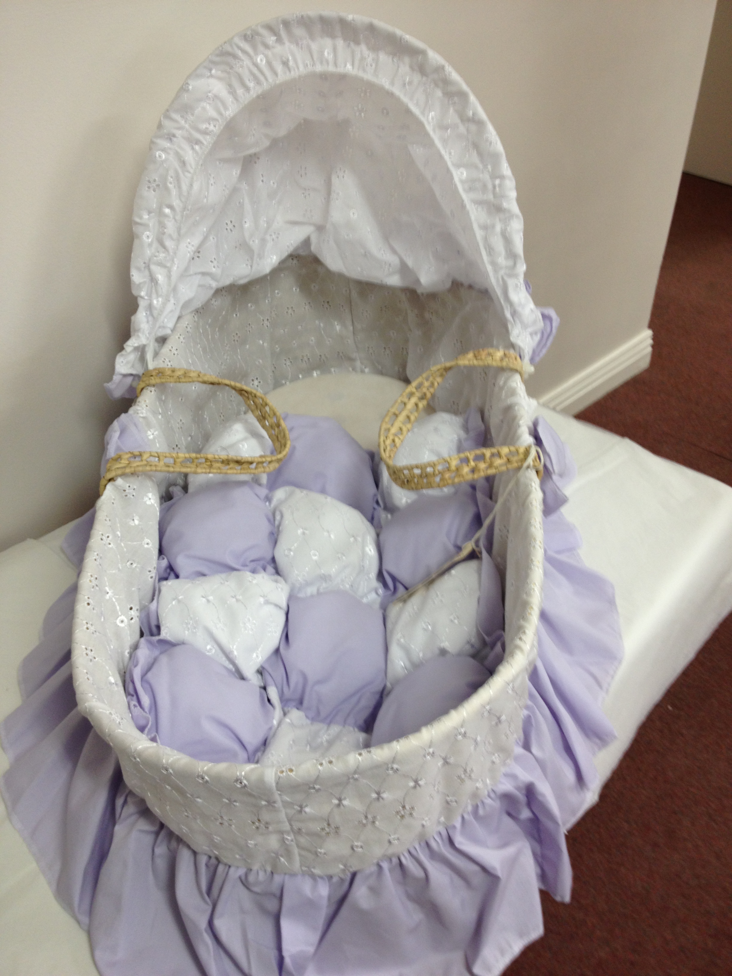 Moses Basket mclaughlinshardware.co.uk